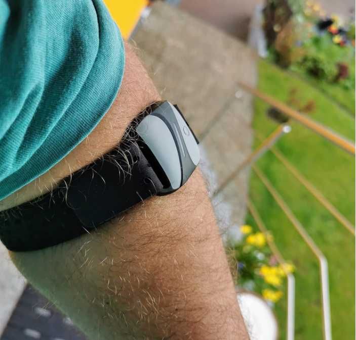 Czujnik tętna na ramieniu Bluetooth i ANT+ SmartLAB hrm