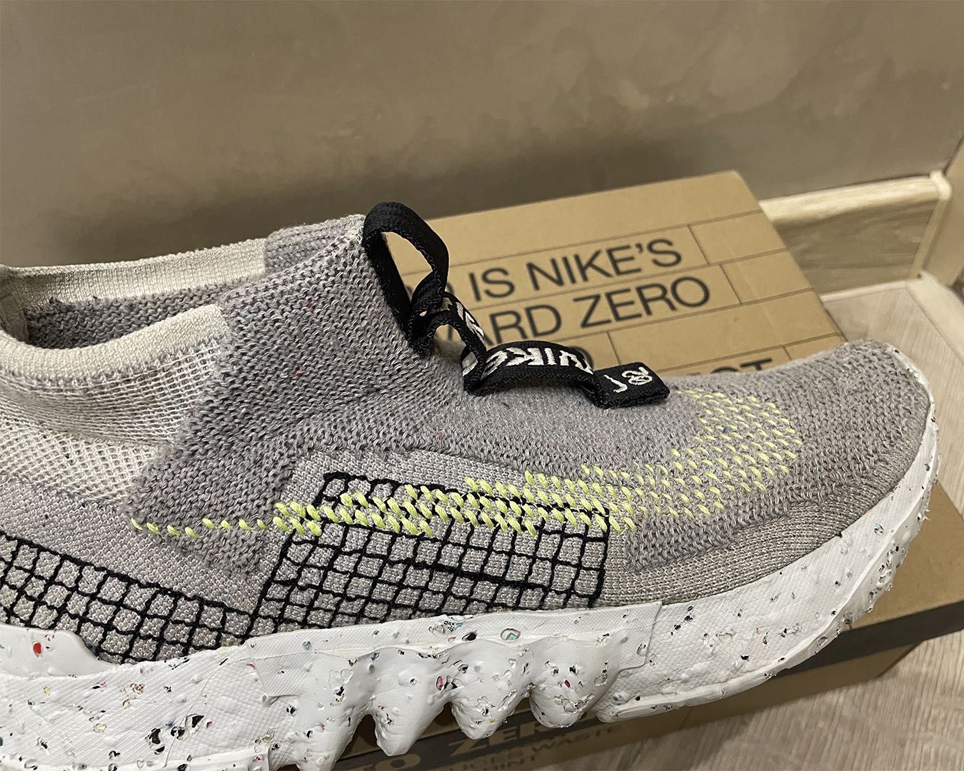 Оригінальні Кросівки Nike space hippie 02 Grey volt