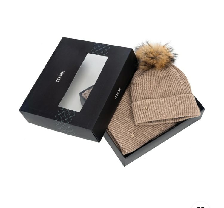 Czapka szalik zestaw damski beż z pomponem z jenota Ochnik nowe