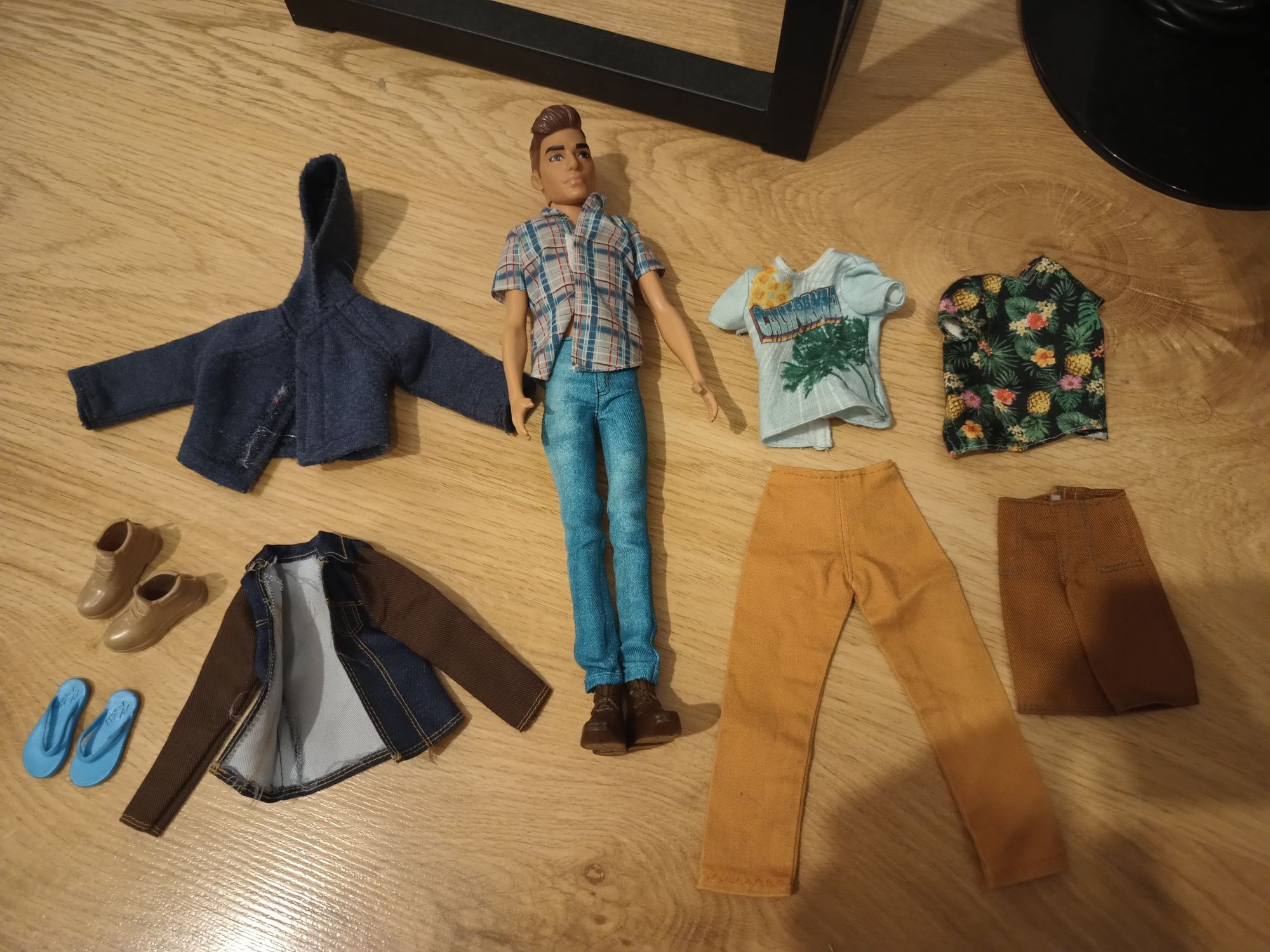 Lalka Barbie i Ken, ubranka