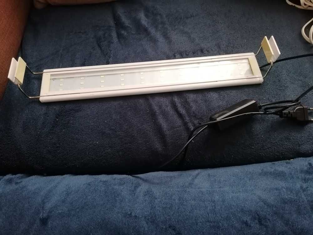Listwa oświetleniowa  led  .
