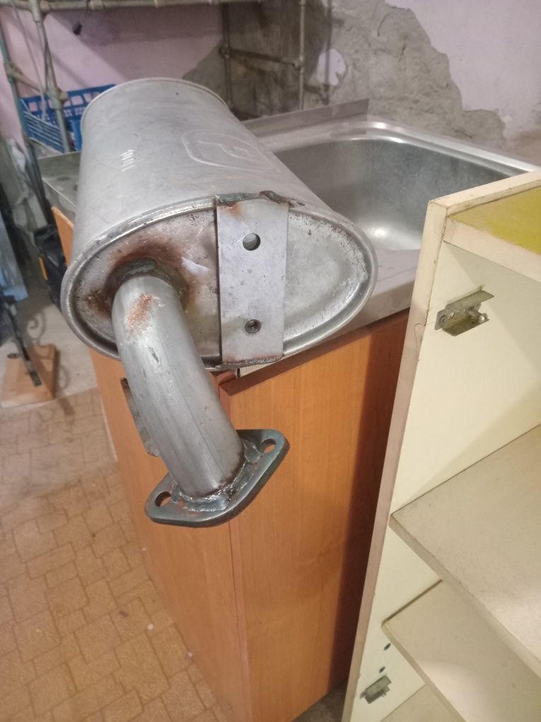 Глушник ВАЗ новий