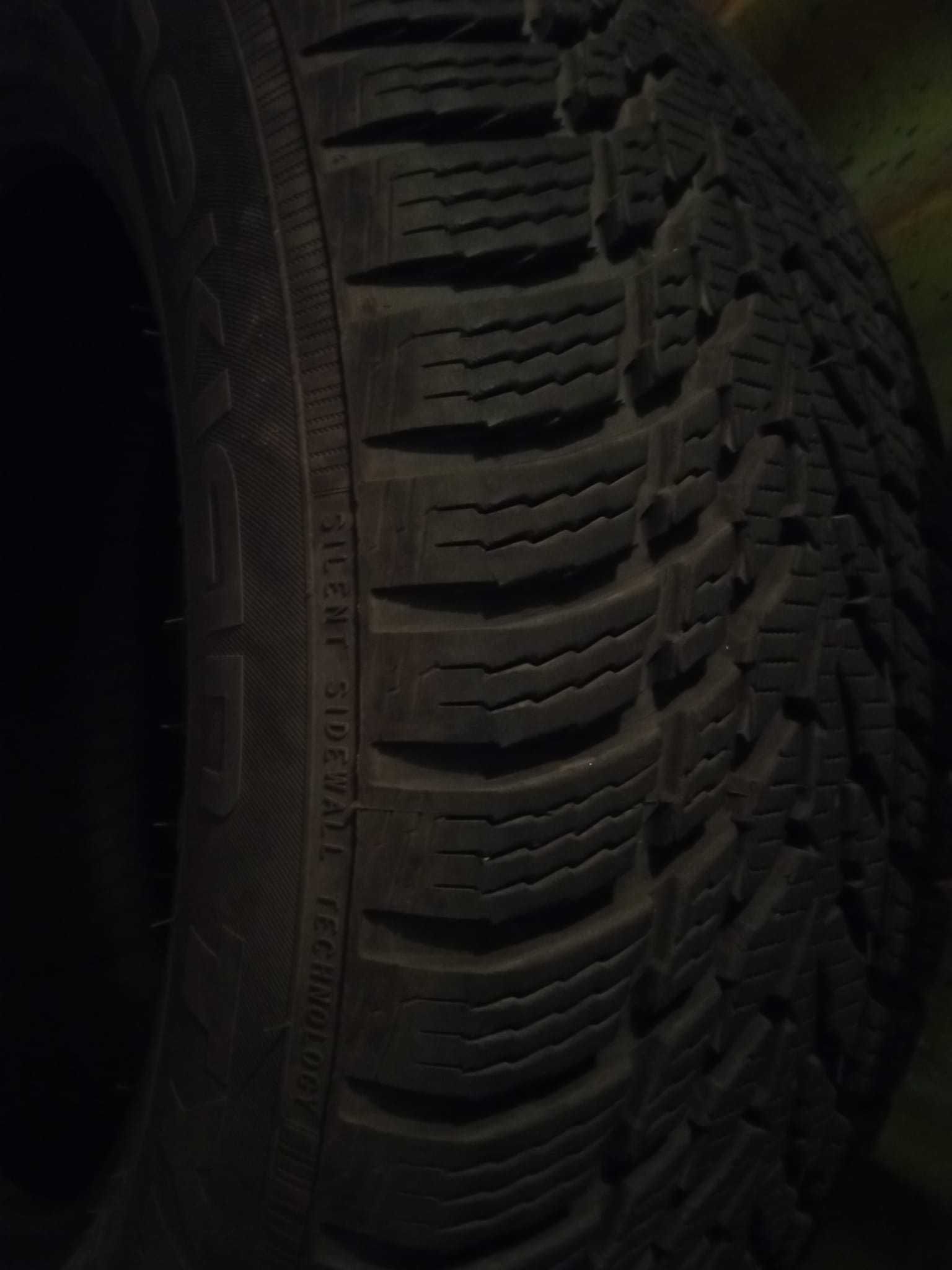 opony Nokian Snowproof 95h 215/60 R16