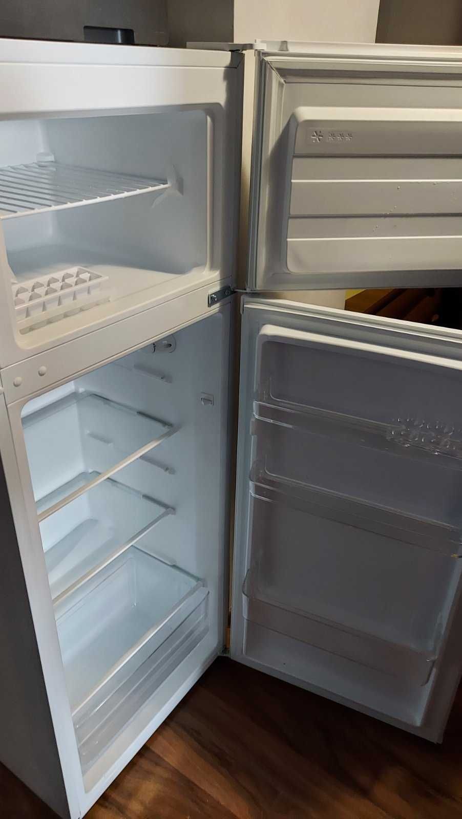 Холодильник Elenberg TMF-143