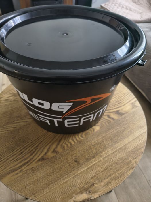 Wiadro zanętowe 18 l z przykrywką