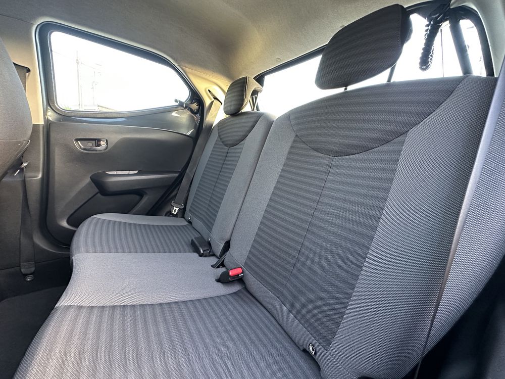 Toyota Aygo 1.0 X-Play +  X-touch  ‘ GARANTIA ‘