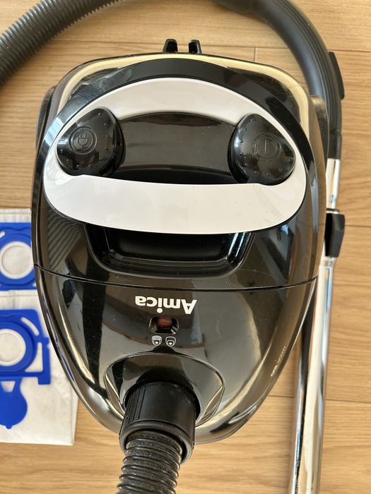 Odkurzacz Amica Ora - 900 Wat - super stan