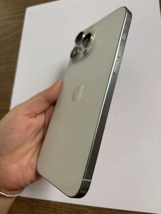 iPhone 16 Pro Max - Starlight - Com Garantia Apple + Oferta