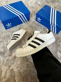 Adidas Superstar