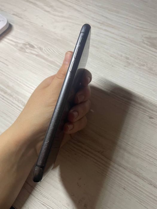 iPhone 11, б/у, чорний