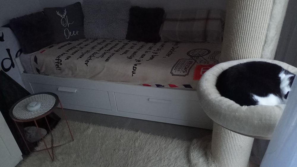 Łóżko Ikea brimnes z materacem rozkładane podwójne pojedyncze 2 szufla