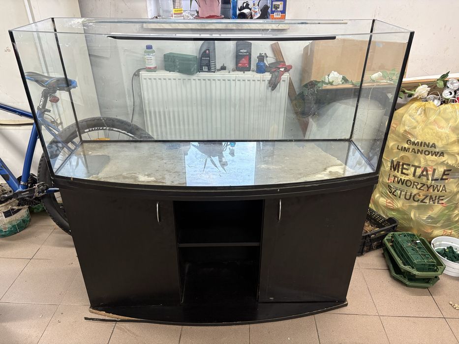 Akwarium 240l wraz z szafką. Filtry zewnetrzne