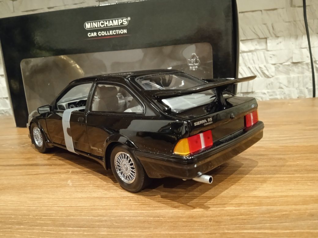 1:18 Minichamps 1988 Ford Sierra RS Cosworth model