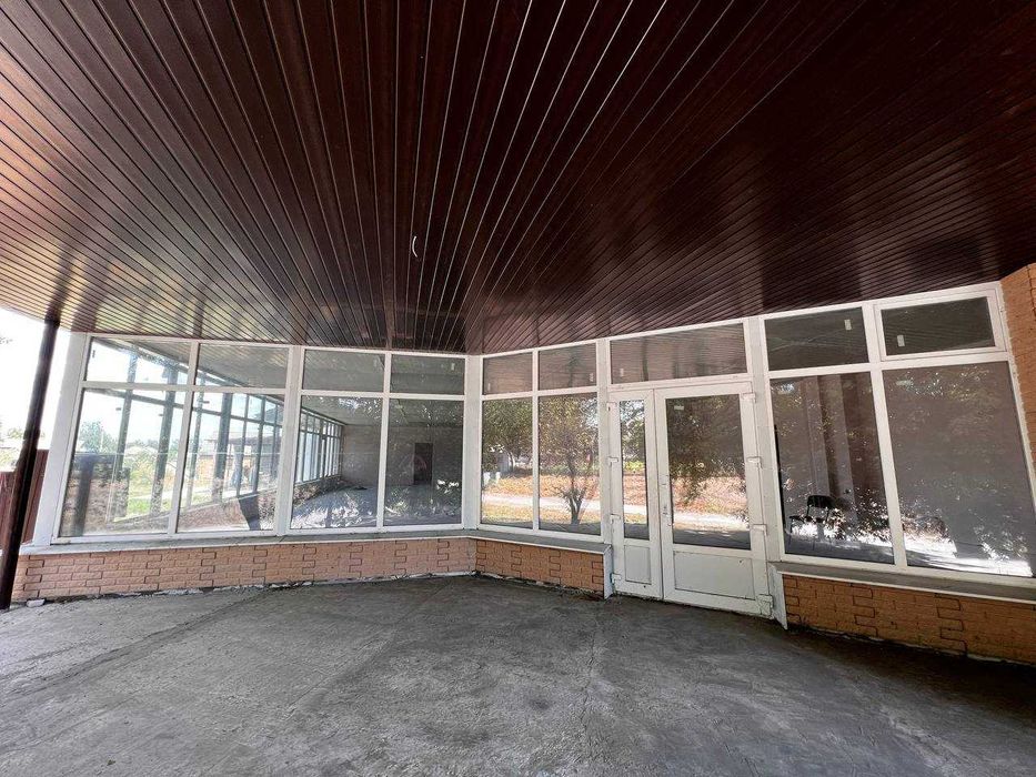 Здам приміщення вільного призначення в самому центрі с . Іркліїв