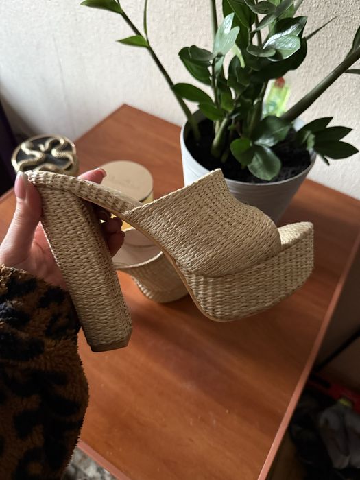 Плетені шикарні мюлі