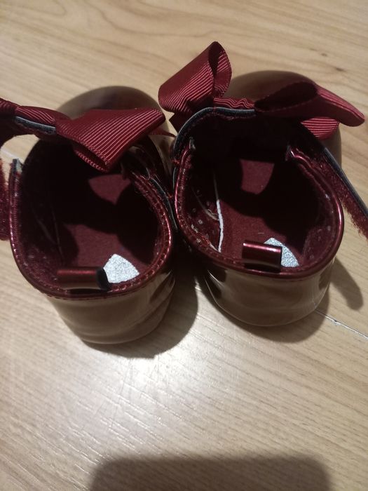 Sprzedam buciki dla dziewczynki