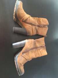 Botas tamanho 38