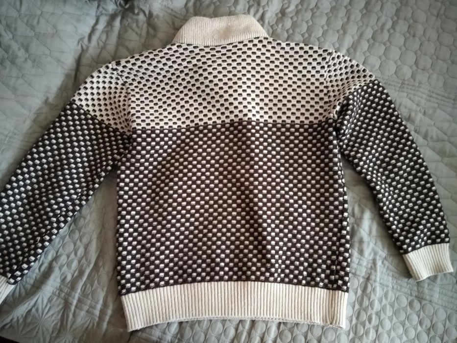 Светр чоловічий чи для підлітка.