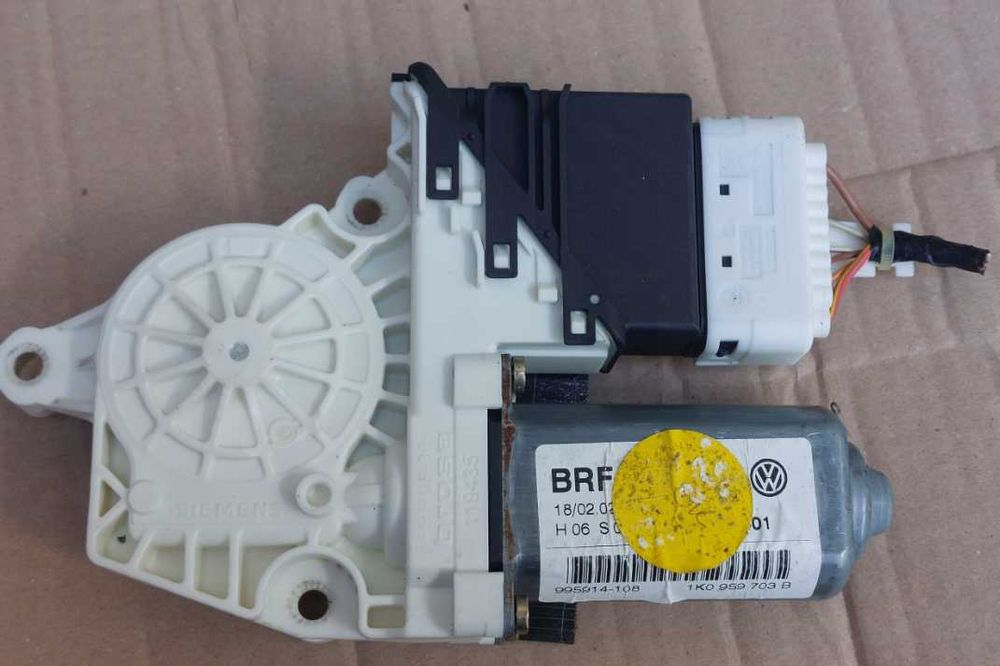 Seat Altea Toledo III silniczek szyby lewy tył