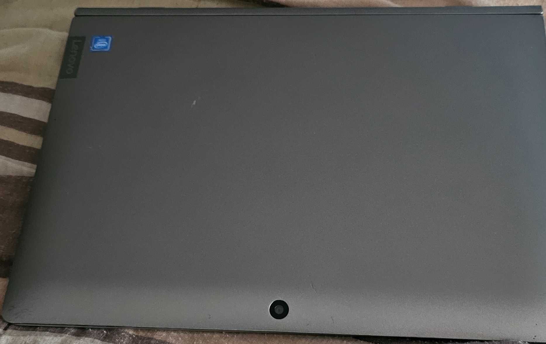 Lenovo ideapad D330