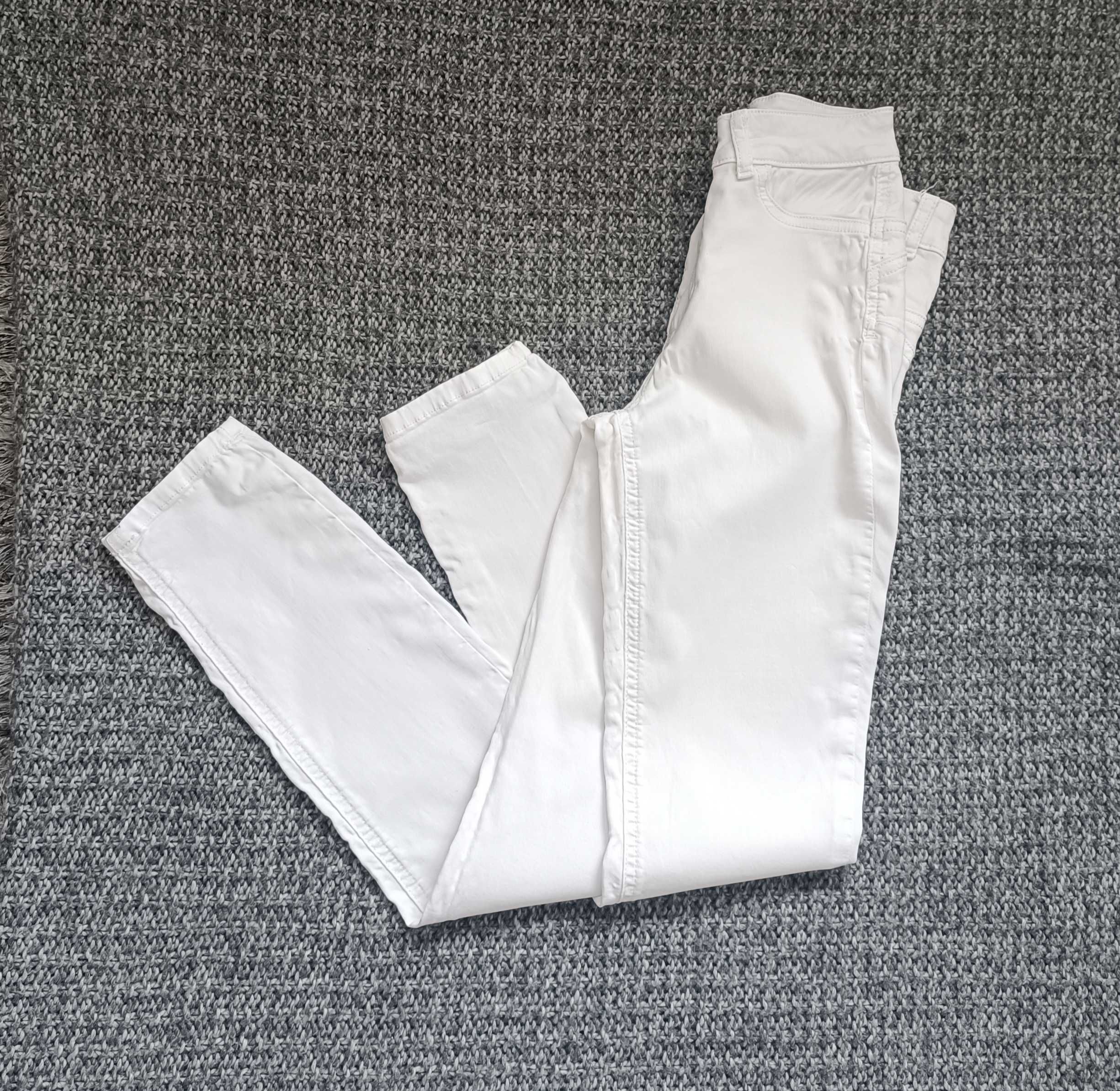 Calzedonia białe jeansy push up