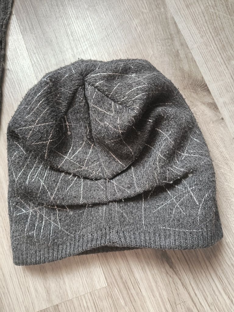 Komplet czapka plus bardzo duży szal 65x200 cm