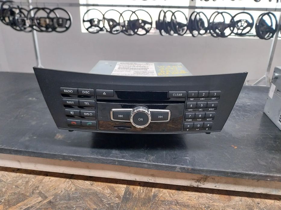 Radio Mercedes W204 ano 2011 Ref: A2049006090