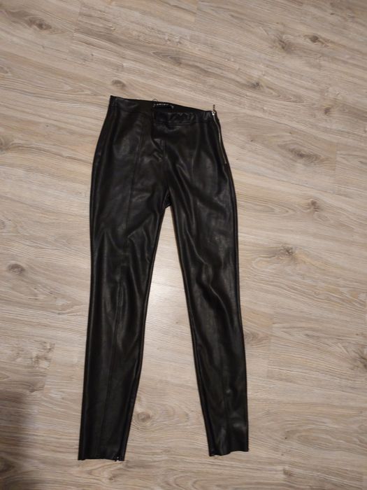 Skórzane legginsy r.34