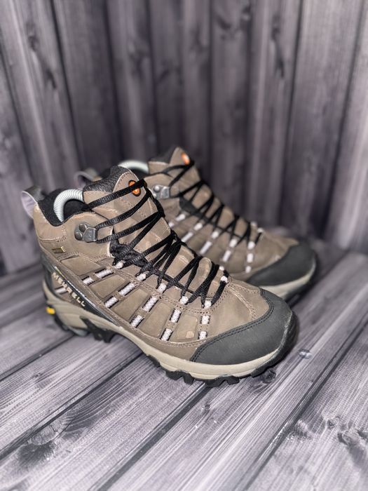 Черевики MERRELL 'Outland Mid' Waterproof/р.37