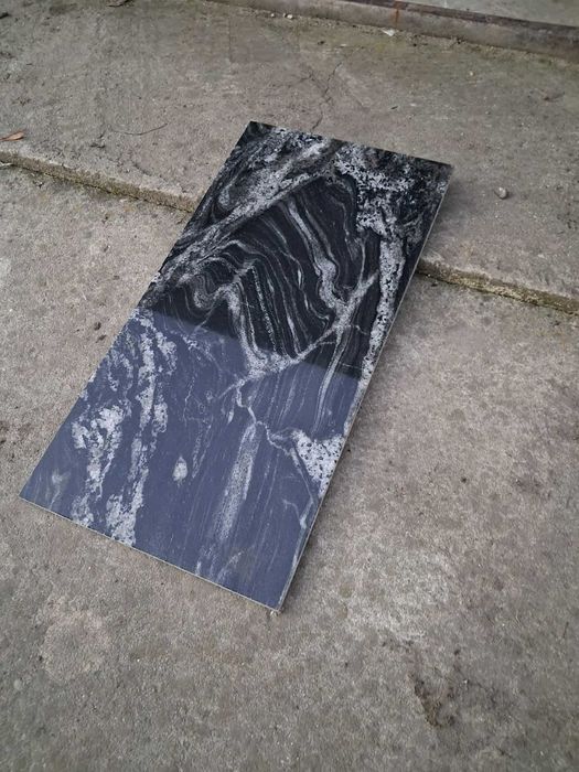 Płytki Granit Black Forest Premium polerowany 61x30,5x1 cm