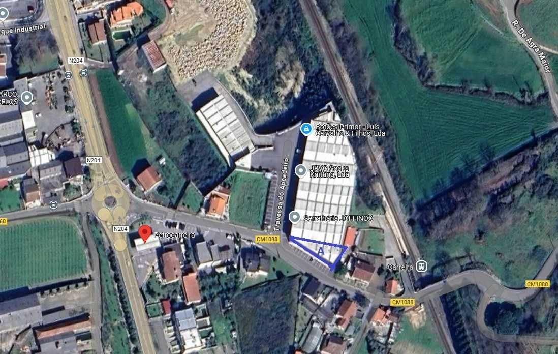 ARRENDA-SE ARMAZÉM COMÉRCIO/INDÚSTRIA - Carreira, Barcelos