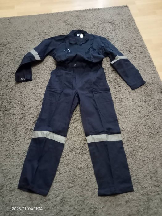 Продам рабочие комбинезоны