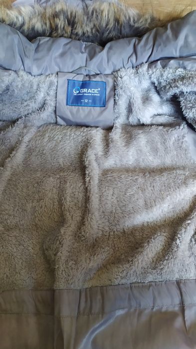 Продам зимову куртку на підлітка 11-12 років