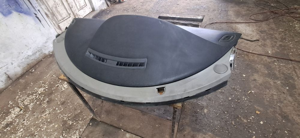 Торпедо, передня панель салона Renault Scenic III (2009-2016) 10121740