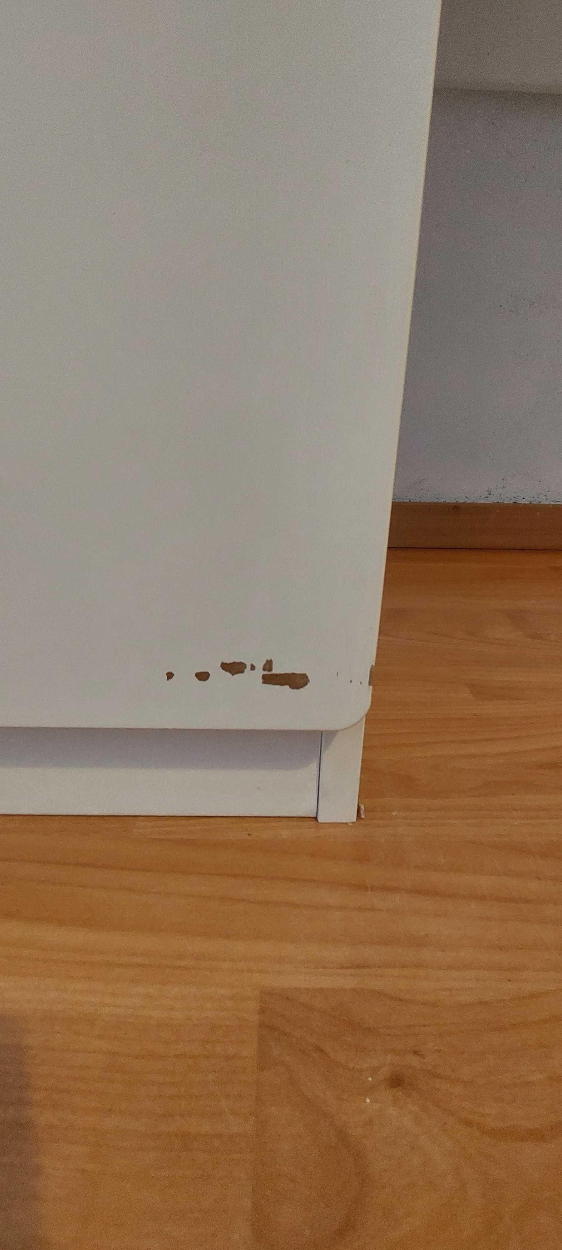 Estrutura cama, roupeiro, secretaria e estante - IKEA