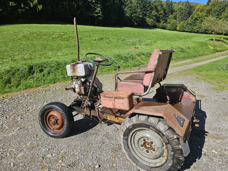 Capek Ciągnik Traktor Esiok