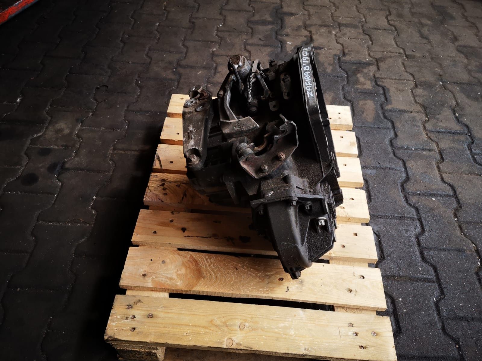 Skrzynia biegów opel Zafira b 1.9 cdti m32