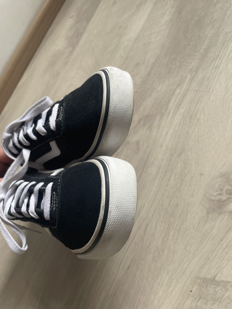 Оригінальні кеди Vans Old Skool розмір 38