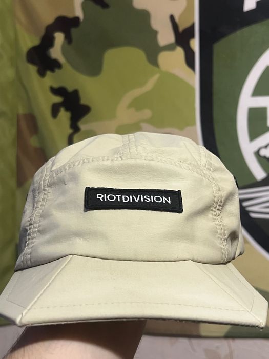 Кепка riot division