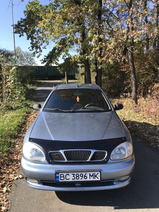 Автомобіль Заз Део Сенс