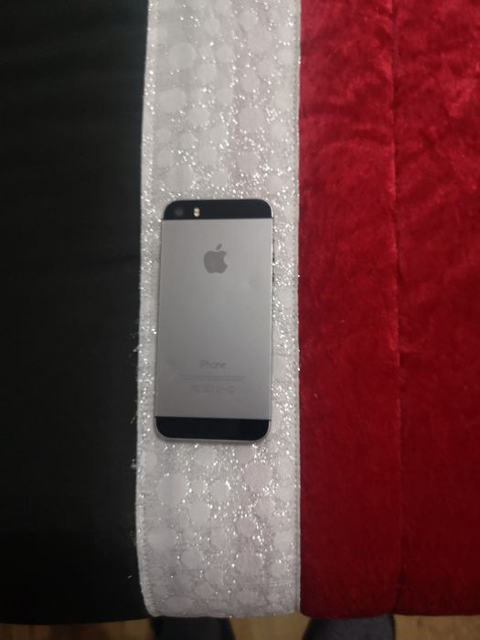 Vendo 3 telemóveis a trabalhar