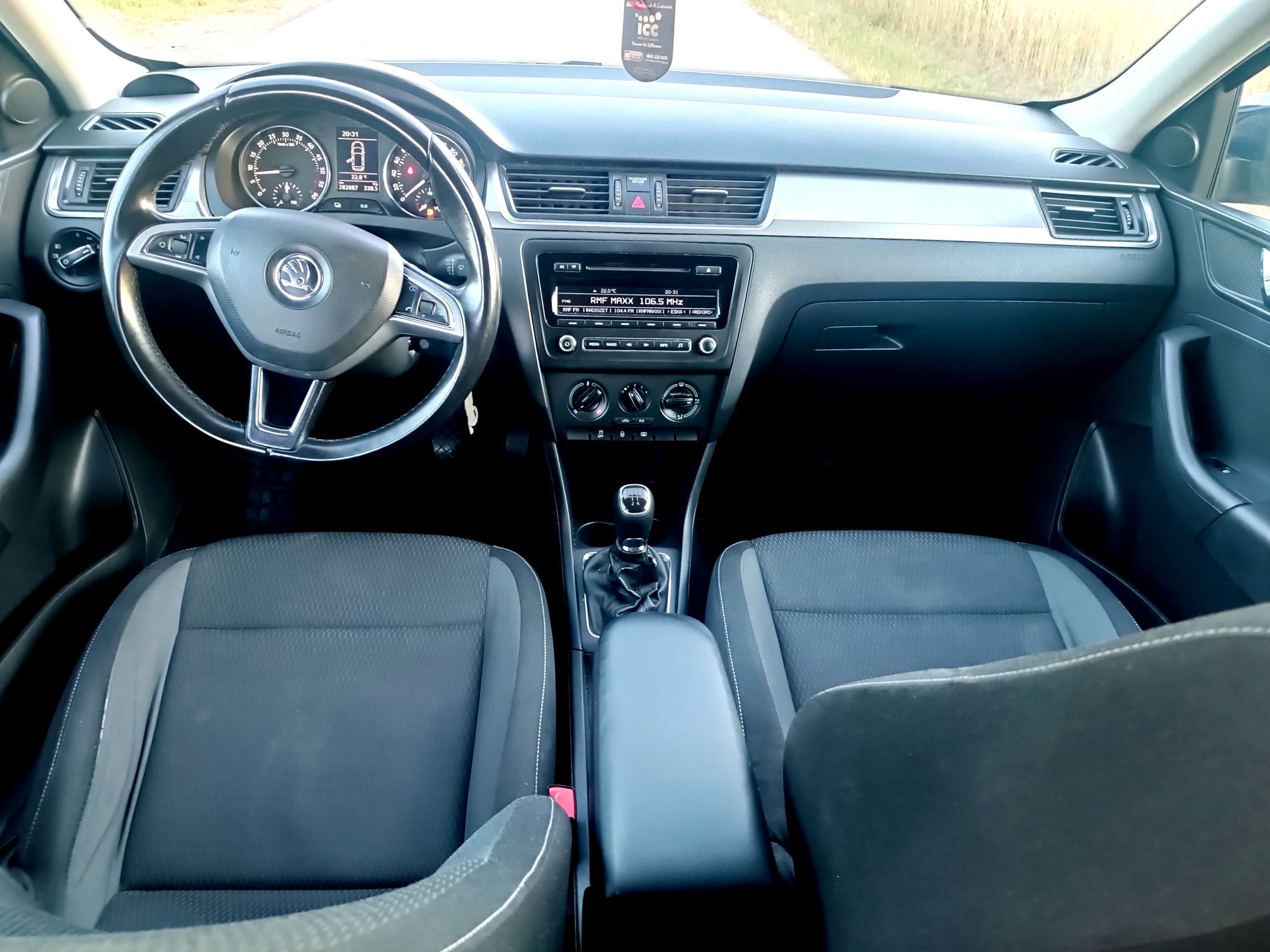 Zamienię lub sprzedam Skoda Rapid 1.6tdi Hatchback 2014r
