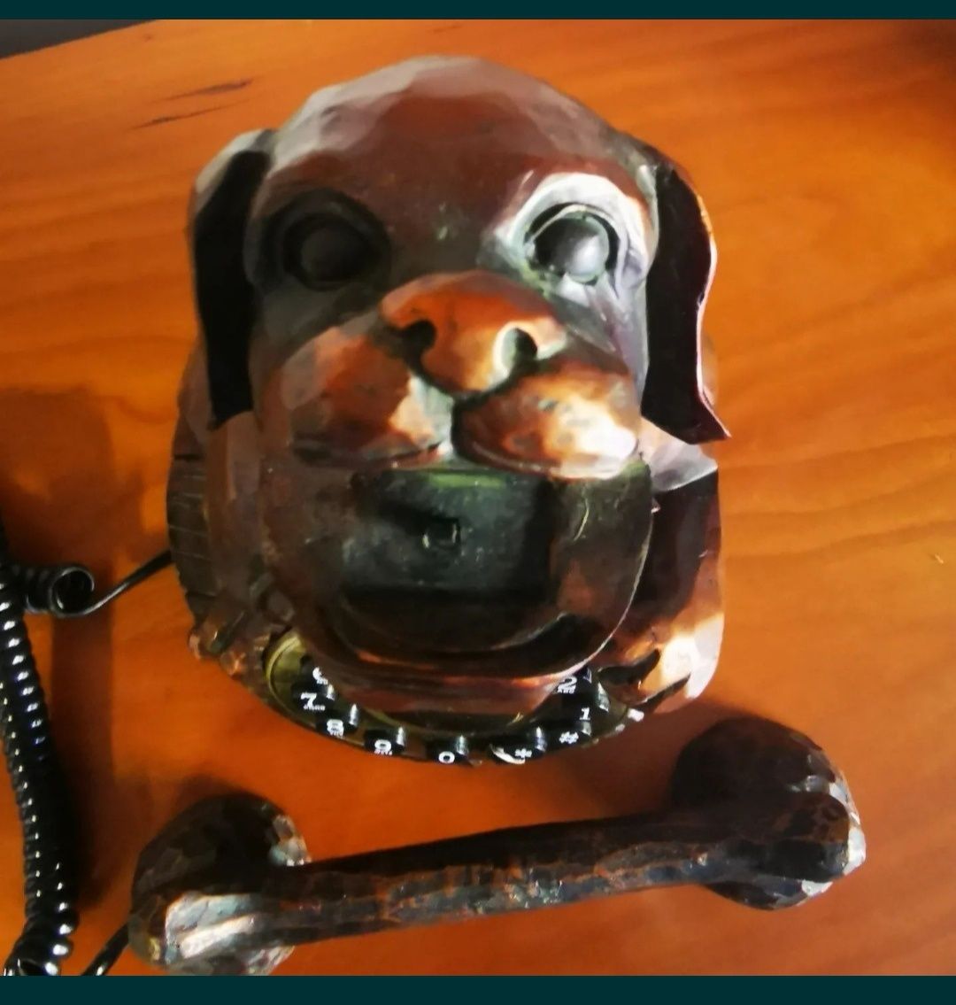 Telefone em forma de cão