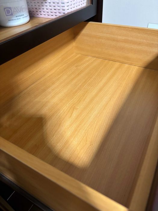 Camiseiro em cerejeira cada um a 40€