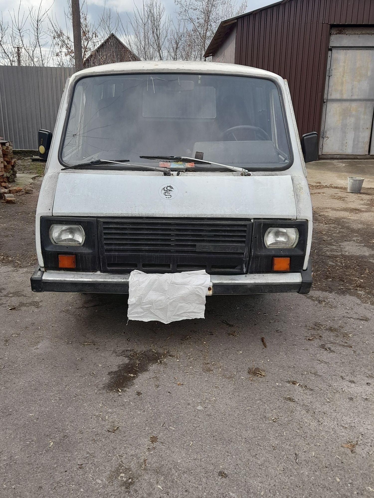 Мікроавтобус РАФ 2203.