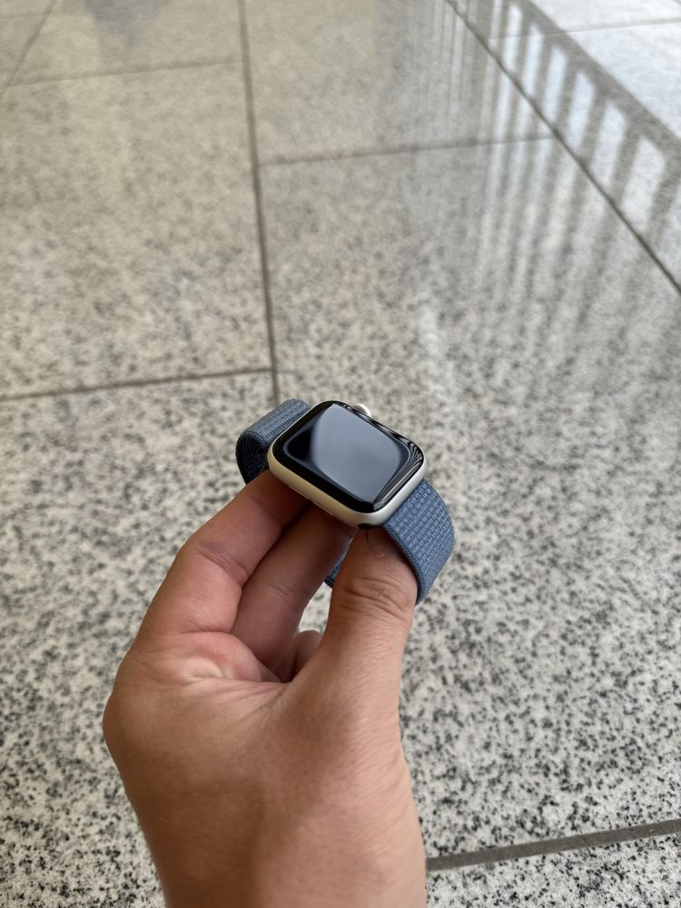 Apple Watch SE 2 40mm, Bateria 92%, Stan Idealny