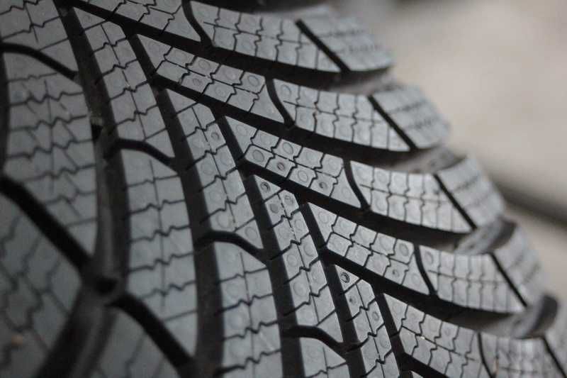 215/55/17 Semperit Speed-Grip 5 215/55 R17 jak nowa 2021r