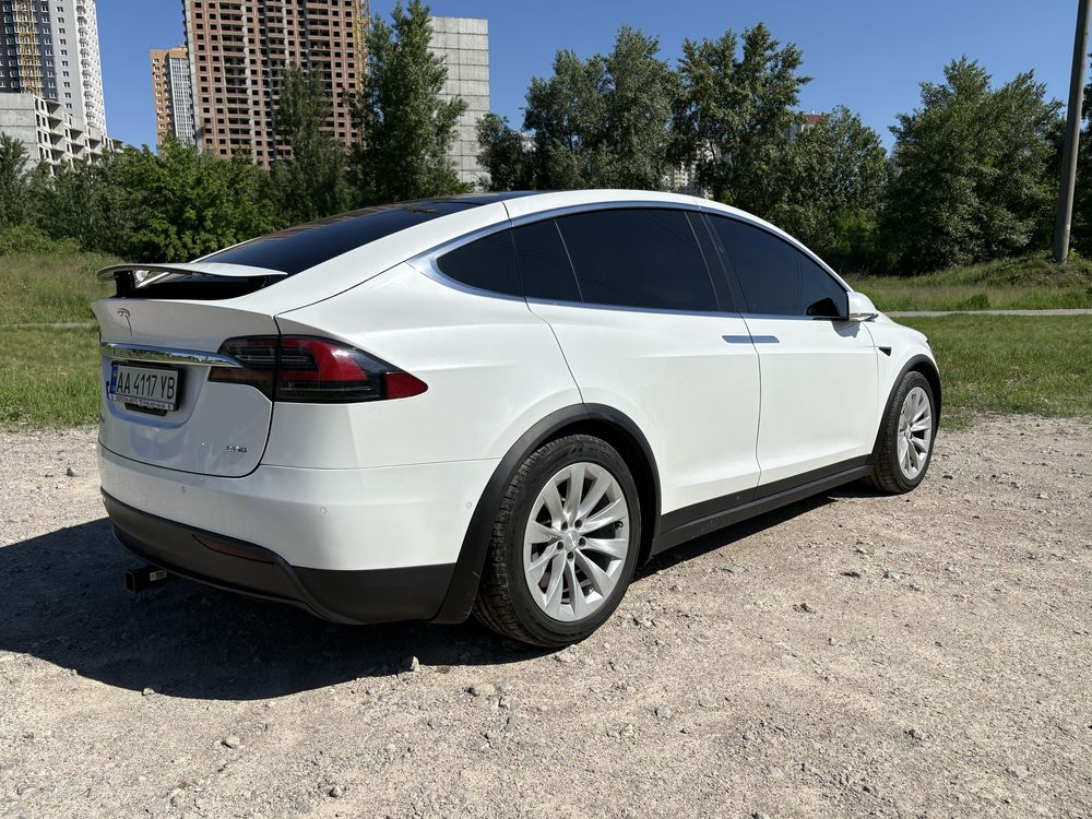 Tesla Model X 2017