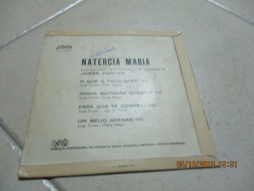 Disco vinil antigo EP Fado Natércia Maria