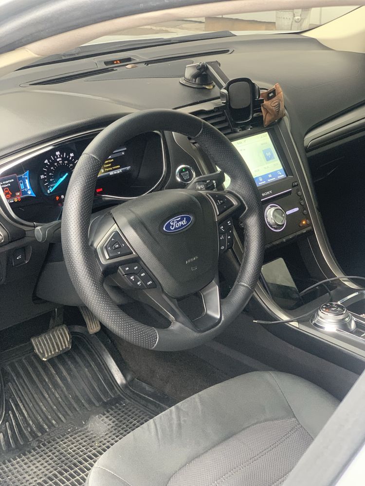 Ford Fusion  Hybrid